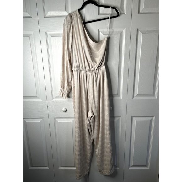 Love, Whit Ivory White One Shoulder Asymmetrical Jumpsuit Women's Size 12 - Picture 13 of 13